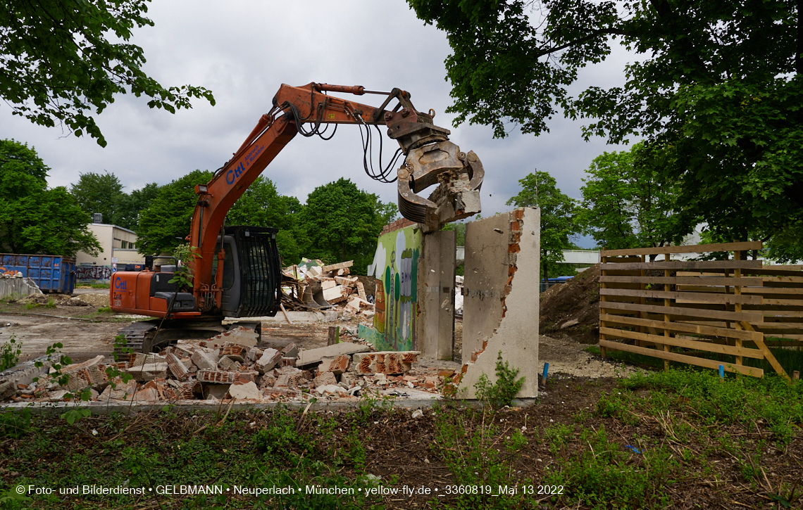 13.05.2022 - Baustelle am Haus für Kinder in Neuperlach